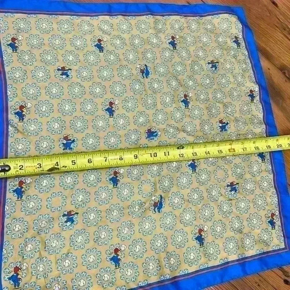 France 98 Volleyball Pocket Square Scarf Made in Italy 100% Silk - Picture 6 of 8